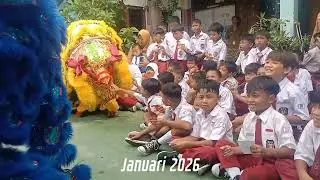 Seni Barongsai  2026 Marvel memberikan angpau 