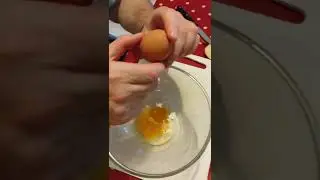 How to crack an egg without leaving any bits of shell