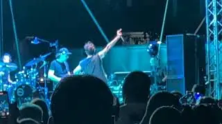 Fabrizio Moro live . Domani