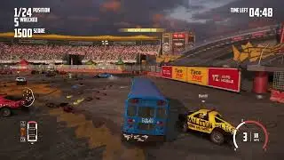 1 BUS vs 23 CARS: WRECKFEST DEATHMATCH