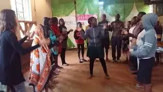 REDOMI Spanish team Siniging workshop Children's Garden Kenya