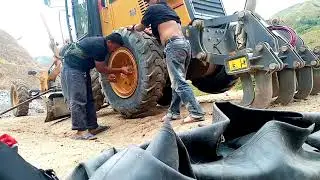 How to change tire of Grader //HEAVY DUTY
