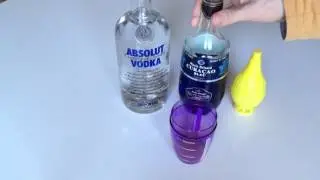 Faire un cocktail blue lagoon - Recette cocktail blue lagon