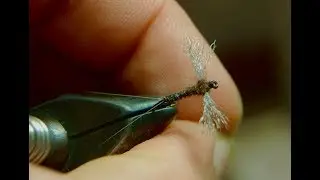 FLY TYING-THE JACKSON SPINNER-THE DEADLIEST FLIES