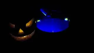 DIY Halloween Projekt Die schwebende Giftflasche