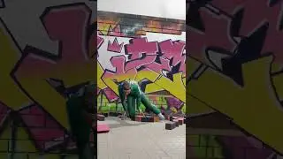 My first 3d film here #art #graffiti #vrart #graffitiart #blender #blenderart #3dgraffiti #bboy