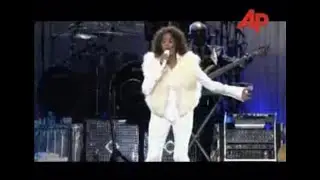 Whitney Houston Live Rare Pro Shot Snippets in Birmingham, UK 2010 (MDB, IWALY & ILTY)