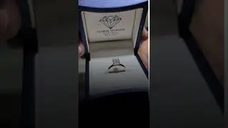 Engagement rings in 14k yellow gold