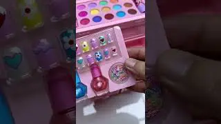 A high-end makeup gift box for my daughter on her birthday!  #diy