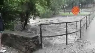 El momento de la crecida en Agua de Oro después del temporal