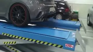 Installations of Ravaglioli 2 post lifts at Audi dealership