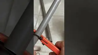 Easy Way to Reach a High Light Bulb #diy #tools #tricks #useful #hacks