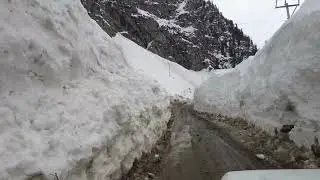 Approach Road to Sonamarg